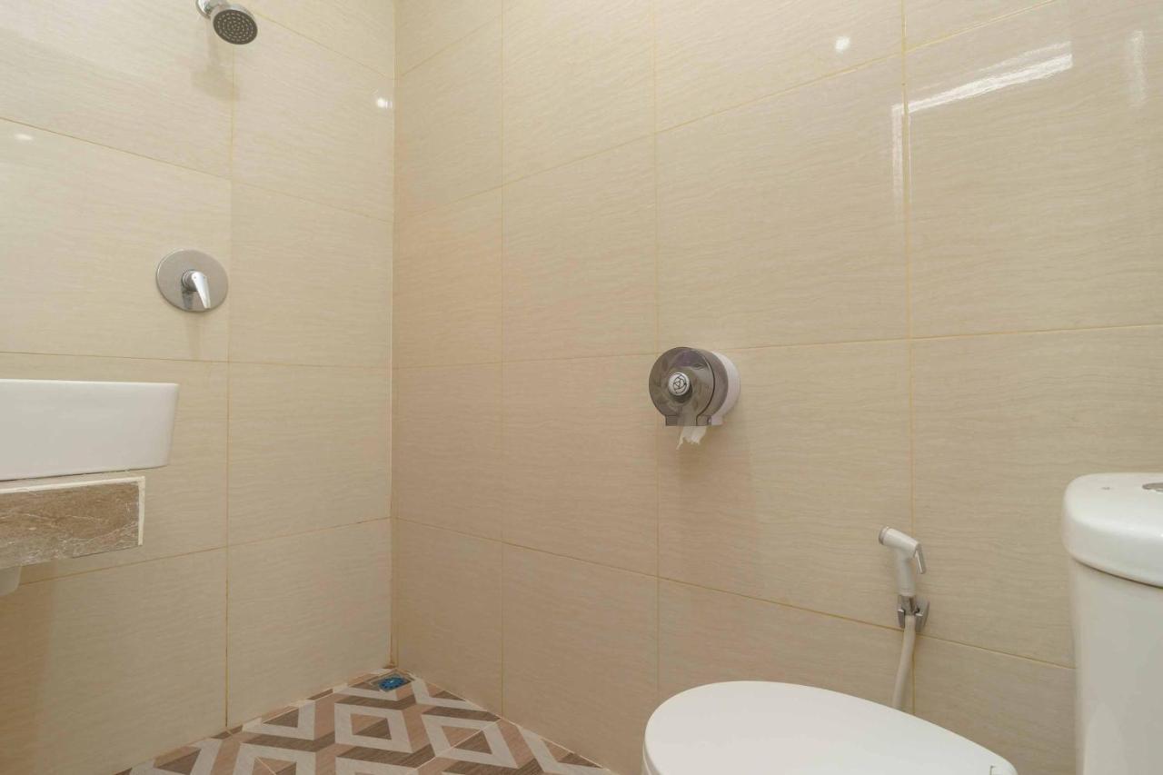Reddoorz Plus Near Eka Hospital Bsd 5 Dadap Екстер'єр фото